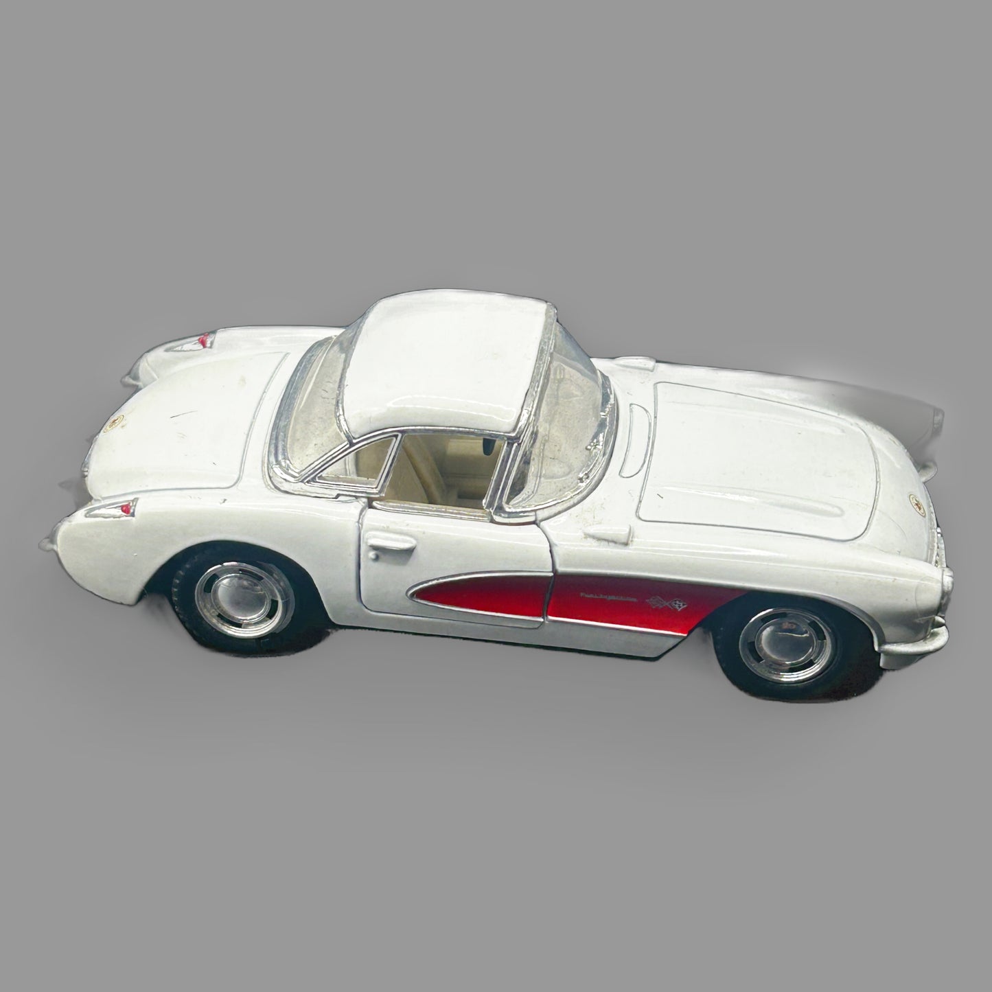 Maisto 1957 Chevrolet Corvette 1:24 Diecast Model