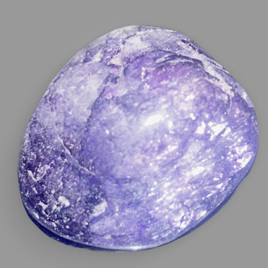 Chevron Amethyst Palm Stone – Dream Amethyst-23g