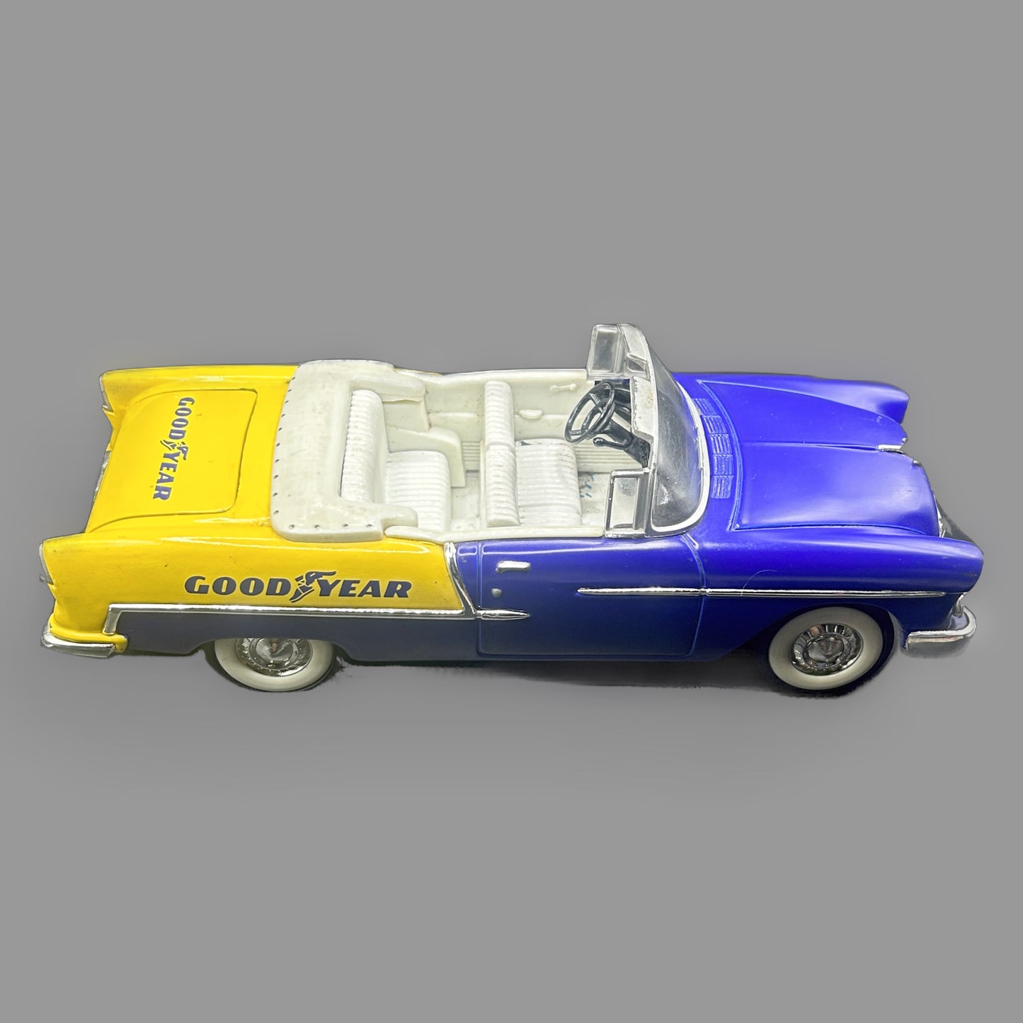 Danbury Mint 1955 Chevrolet Bel Air Convertible Goodyear Edition